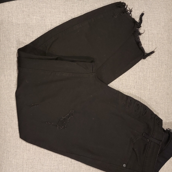 TORRID Black Premium Stretch Sky High Skinny Distressed Ankle Jeans. Size 18R. - Picture 6 of 8